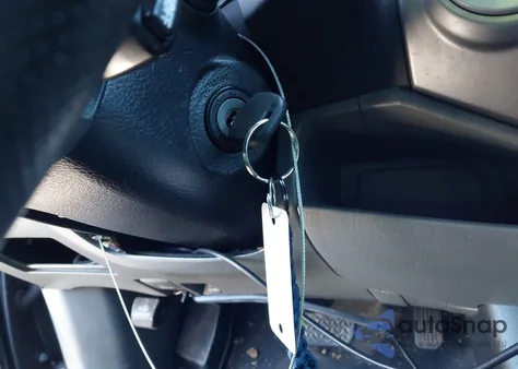 2015 Toyota Tacoma Base V6 z USA, uszkodzony, nr VIN 5TFLU4EN0FX133404